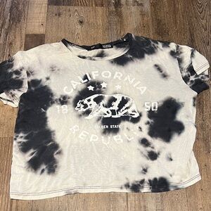 REBEL SUGAR California Republic Tie-Dye T-Shirt. Crop
